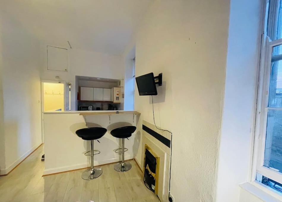 City Studio Flat West Toll Cross 에든버러 외부 사진